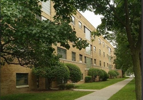 7347-65 N. Sheridan Rd property